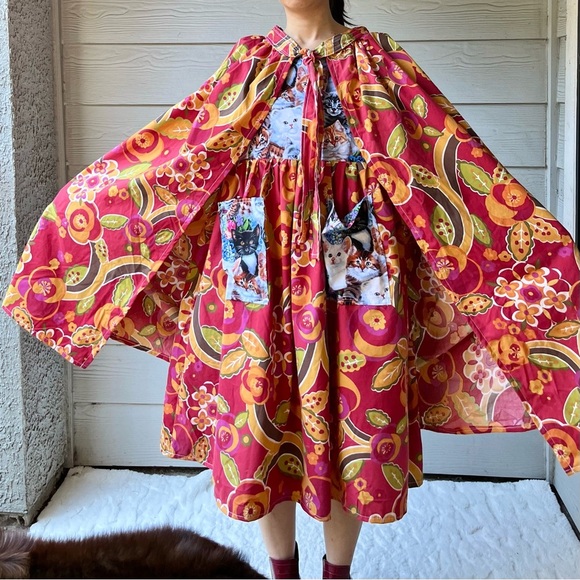 Vintage Fabric | Handmade Cloak Cape Poncho 10095 - Picture 12 of 15